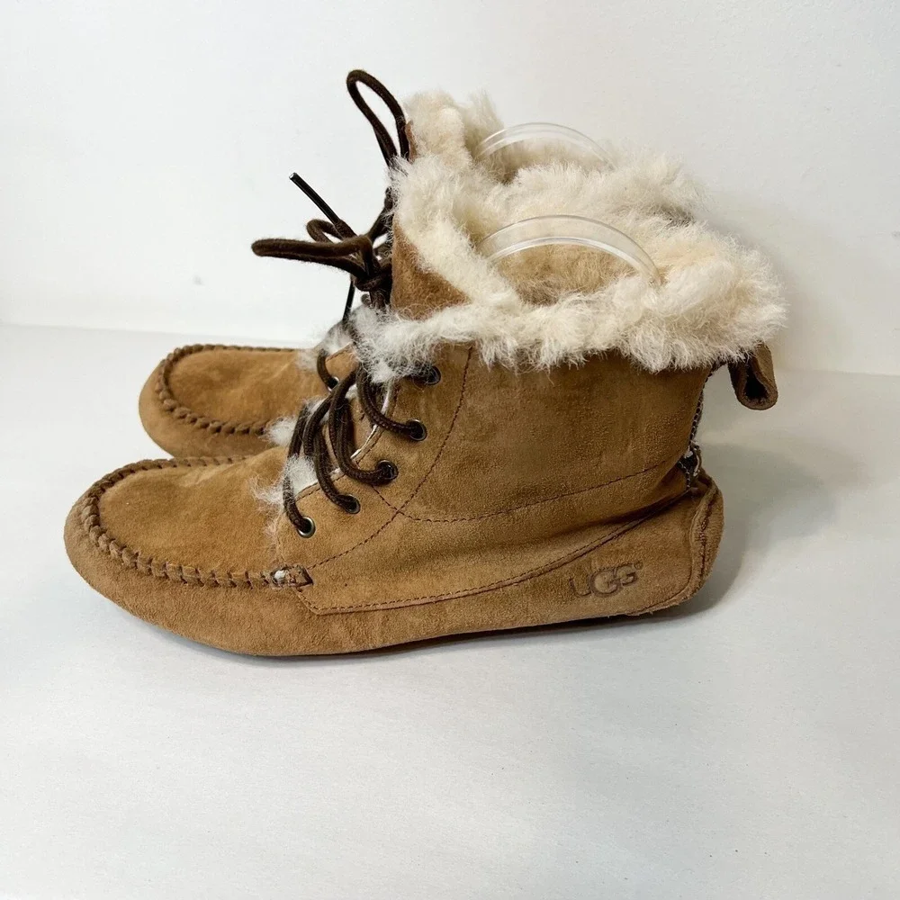 UGG Chickaree Boots Chestnut Brown Suede Lined Womens Short Moccassin Size US 6 - Picture 7 of 13